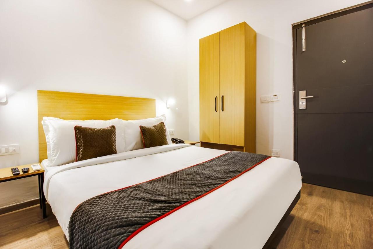Townhouse De Alphabet Otel Haydarabad Dış mekan fotoğraf
